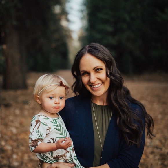 Meet your Posher, Esther - Picture 4 of 7